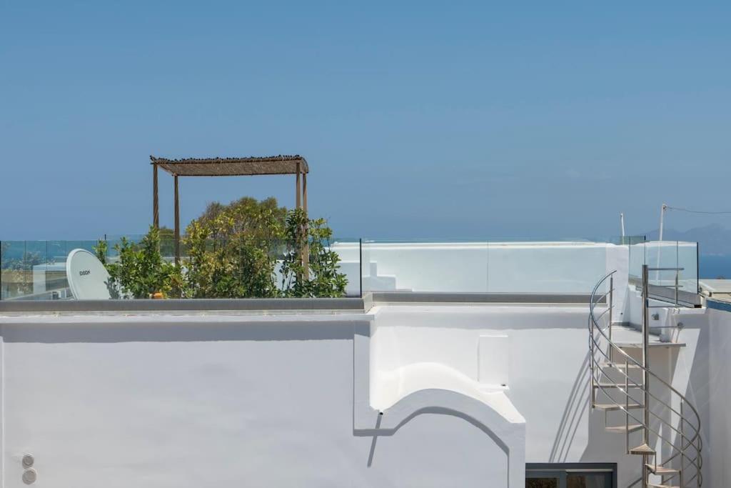 Nostos Fira (Santorini)
