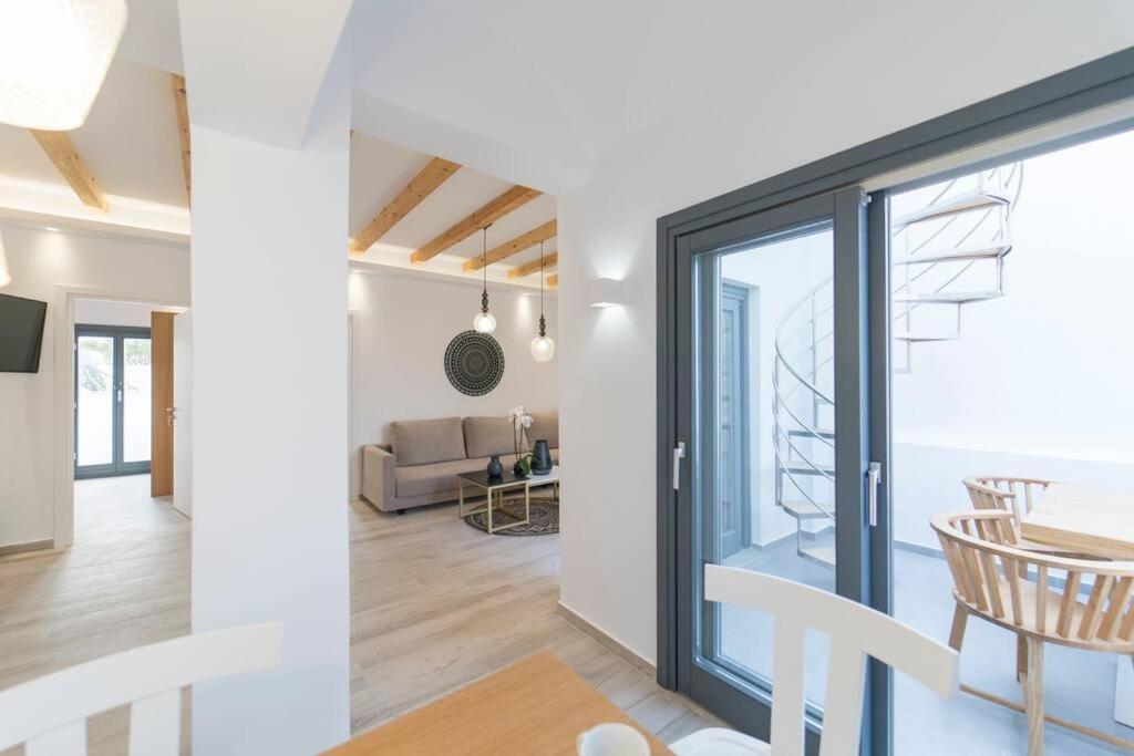 Apartment Nostos Fira (Santorini)