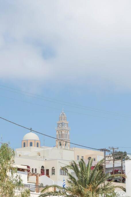 Nostos * Fira (Santorini)
